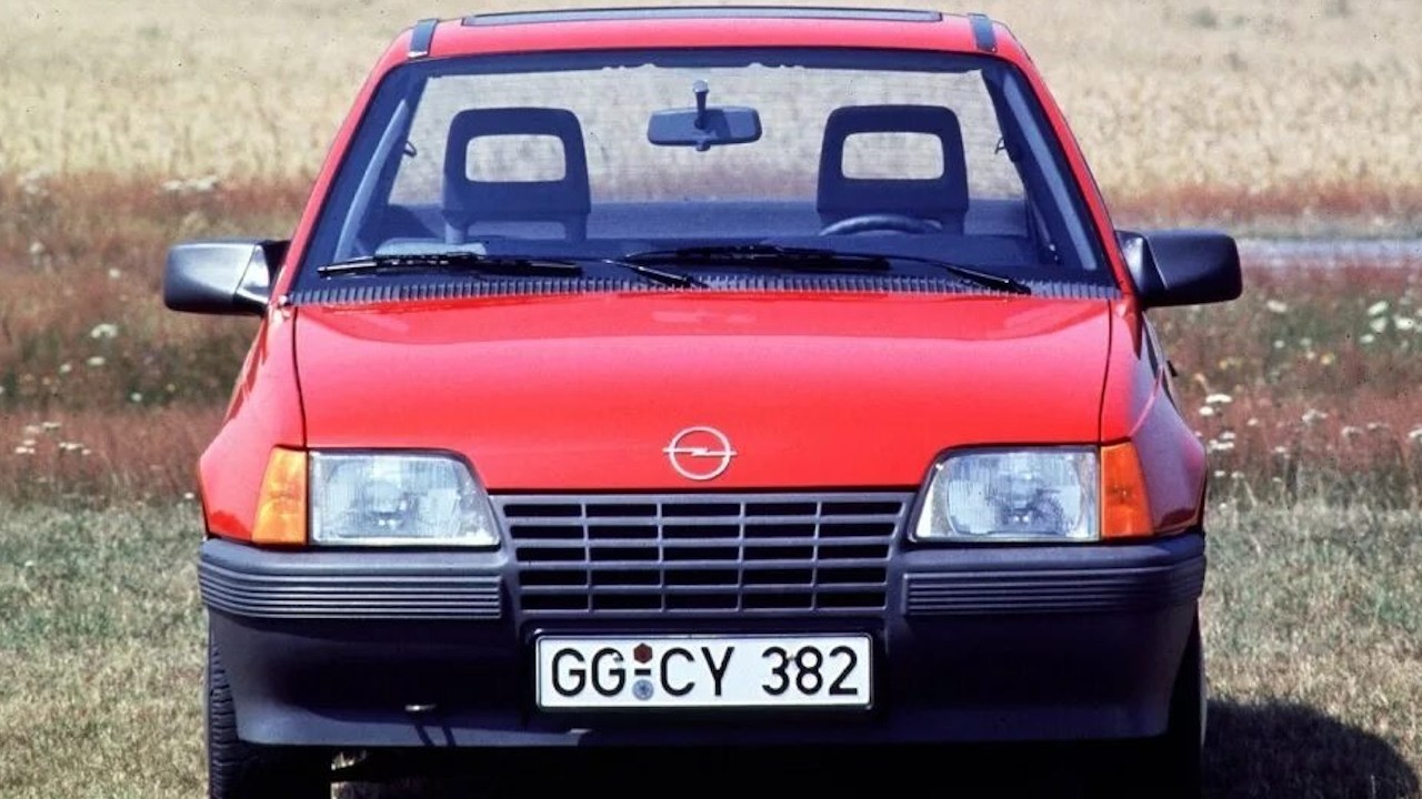 Opel Kadett &mdash; legenda, kt&oacute;ra przetrwała trzy epoki i zmieniła europejską motoryzację