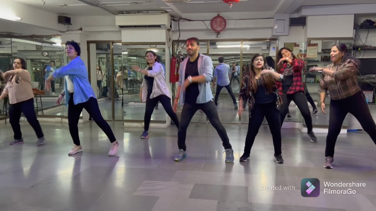 chale Jaise Hawaaein #rohit #jaiswal #shahrukhkhan #farahkhan #Fitnex#Studio#bollywood #Surat#Dance