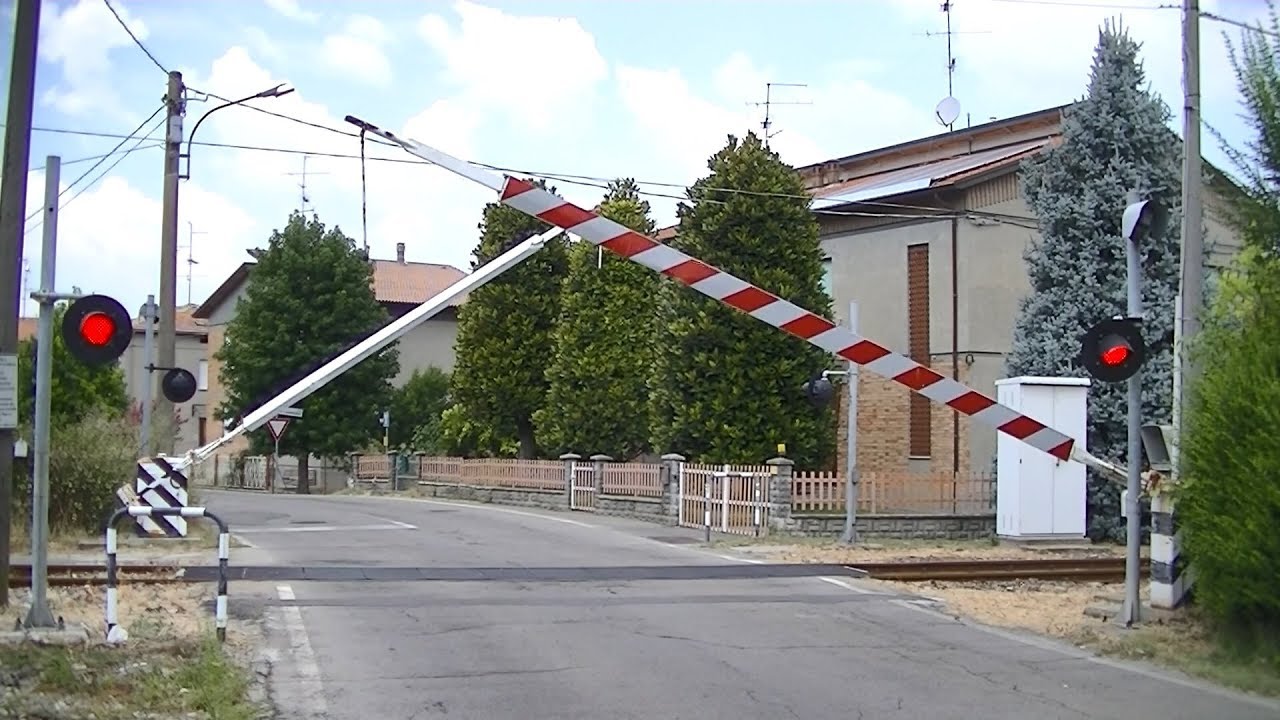 Spoorwegovergang Bibbiano (I) // Railroad crossing // Passaggio a livello