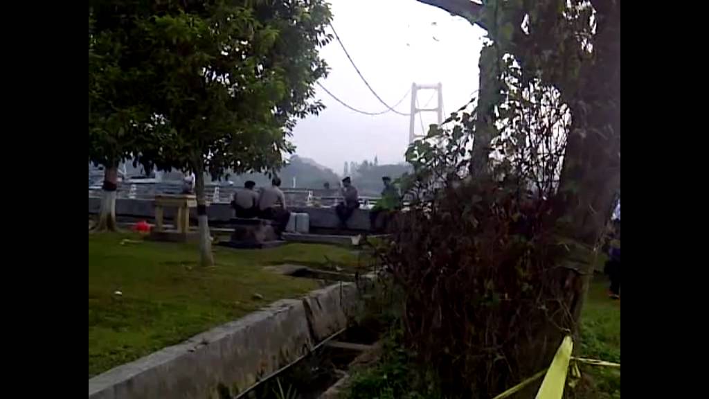 TRAGEDI JEMBATAN KUTAI KARTANEGARA.avi