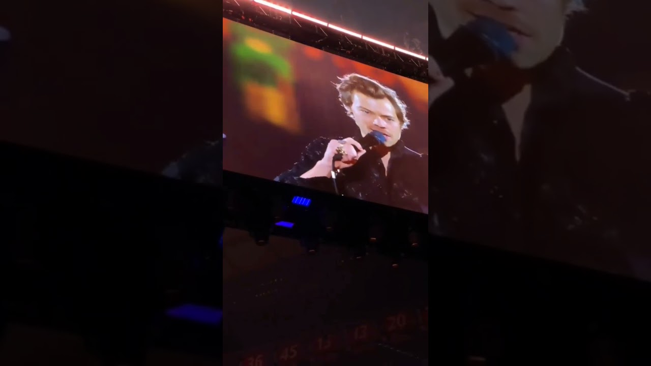 Full video of harry's reaction to a fan proposal tonight in Portland |November 8| #portland #hslot