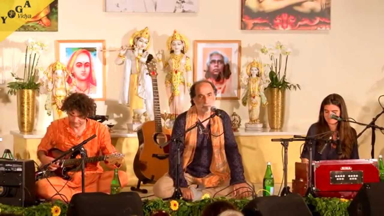 Kongress Video: Satyaa und Pari auf dem Yoga Vidya Musikfestival 2015