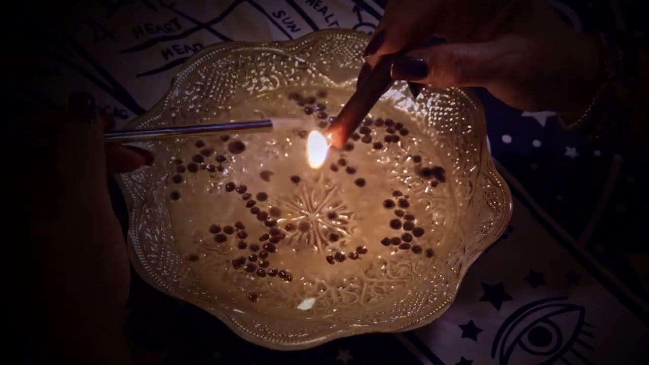 November candle wax reading (timeless) 🍁🦃🧡