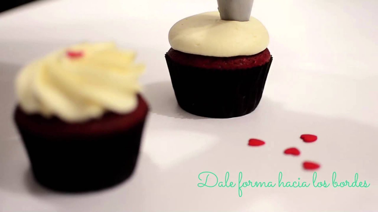 Miss Cupcakes - Cómo usar la manga de decoración
