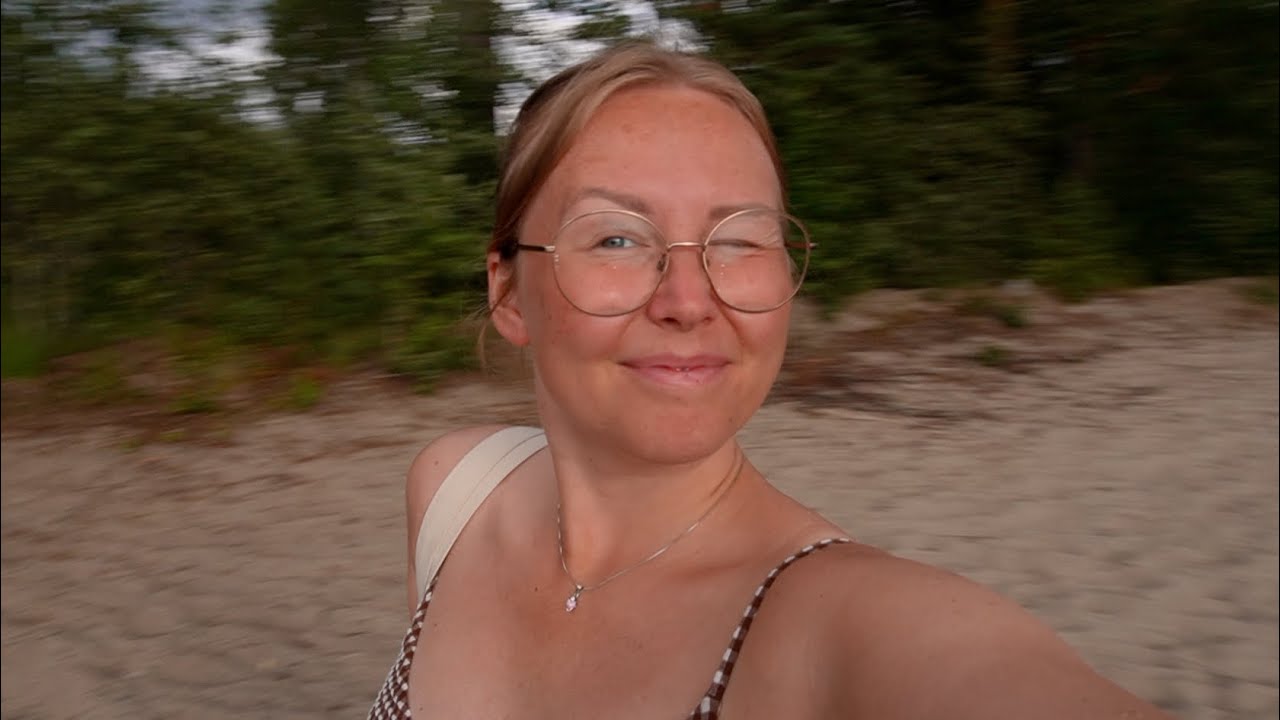 Myser, lever off-grid & plockar hjortron 🏚️ gravid i vecka 17 ✨