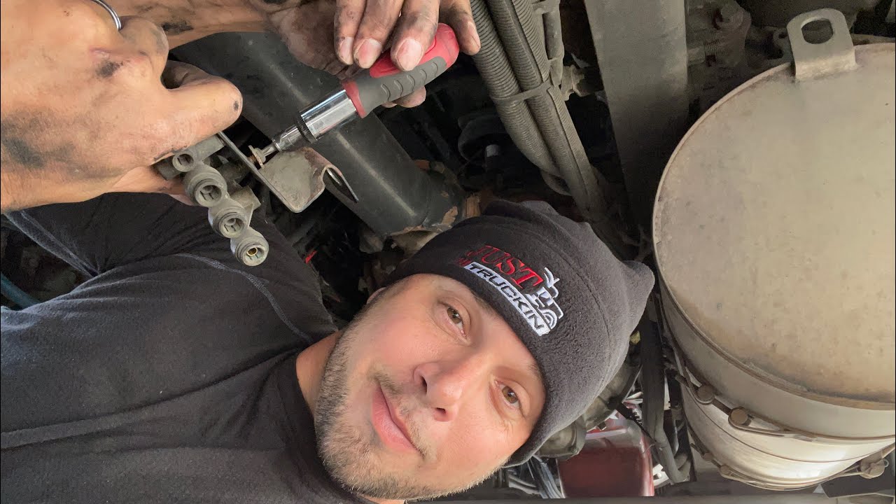 “Becoming an Owner Operator “ You’ll need to know how to Replace this AIR MANIFOLD DIY VOLVO VNL