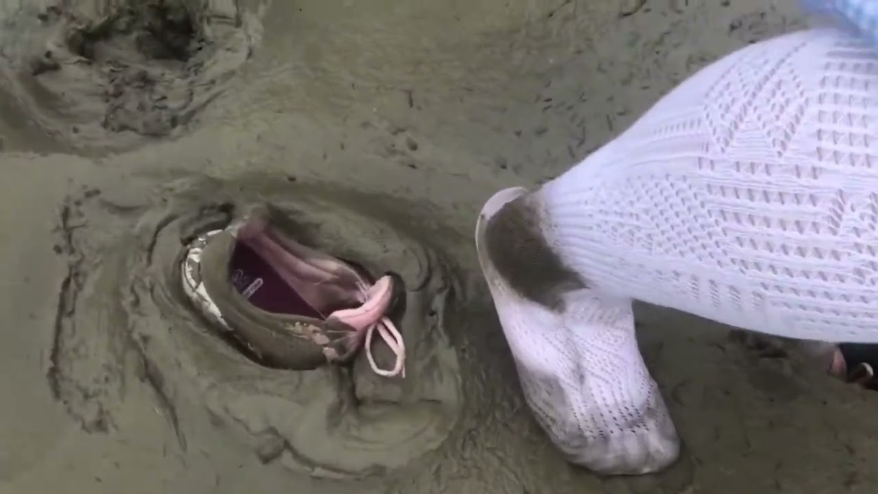 Fun WAM Mudding: White tights and Pink sneakers.