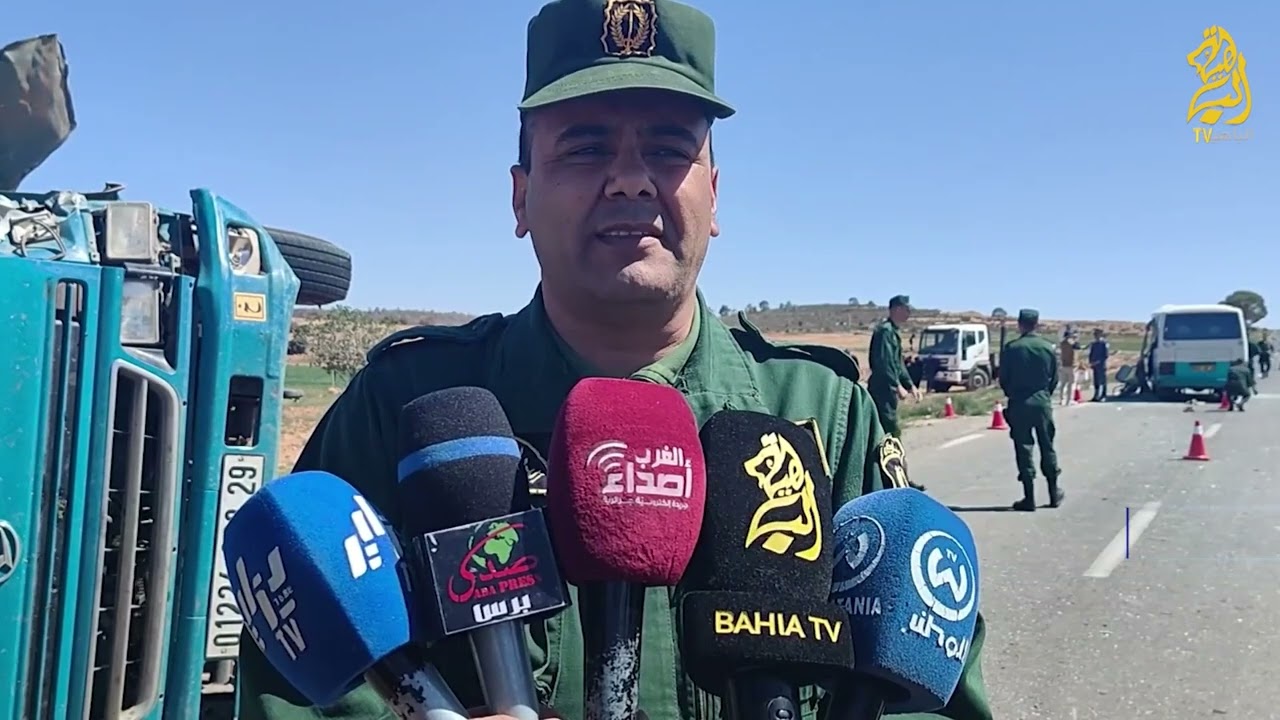 سعيدة : وفاة تلميذ و اصابة 24 آخرين في اصطدام شاحنة بحافلة للنقل المدرسي