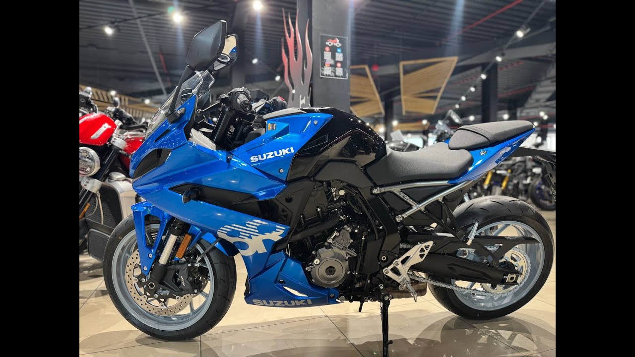 Suzuki GSX-8R первое знакомство.