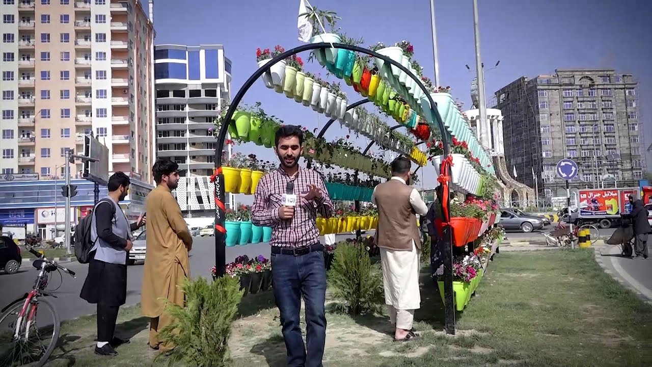 The new flowery look of Abdul Haq Square / تزئین چهار راهی عبدالحق با گلدان های گل