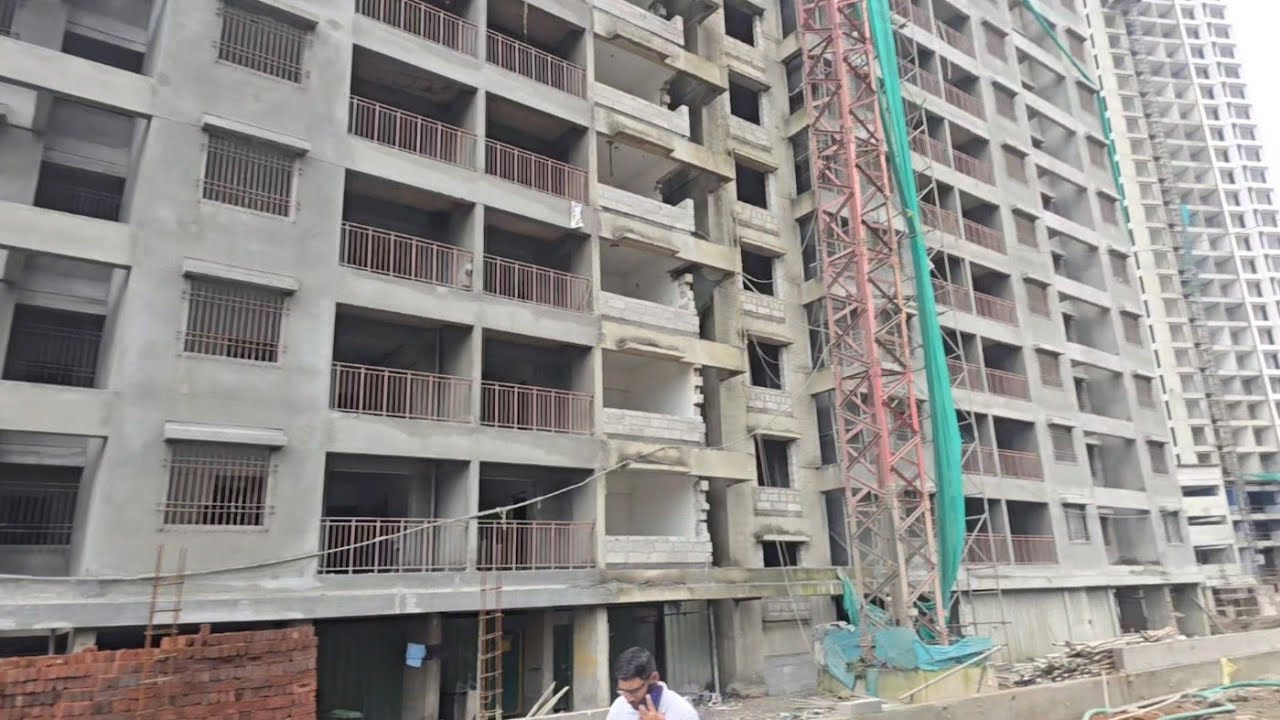 MHADA 2BHK AT 25 LACS AT BALEWADI PUNE-sampleflat- 550sqft CARPET 8149895075 -visit deccan office