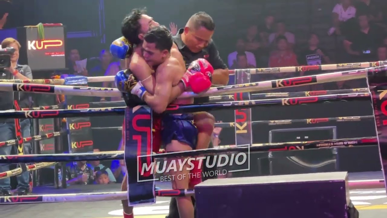 [Highlight] เพชรบ้านไร่ สิงห์มาวิน VS ชาติสิงห์ อภิชาตมวยไทย | 17 ก.พ. 69