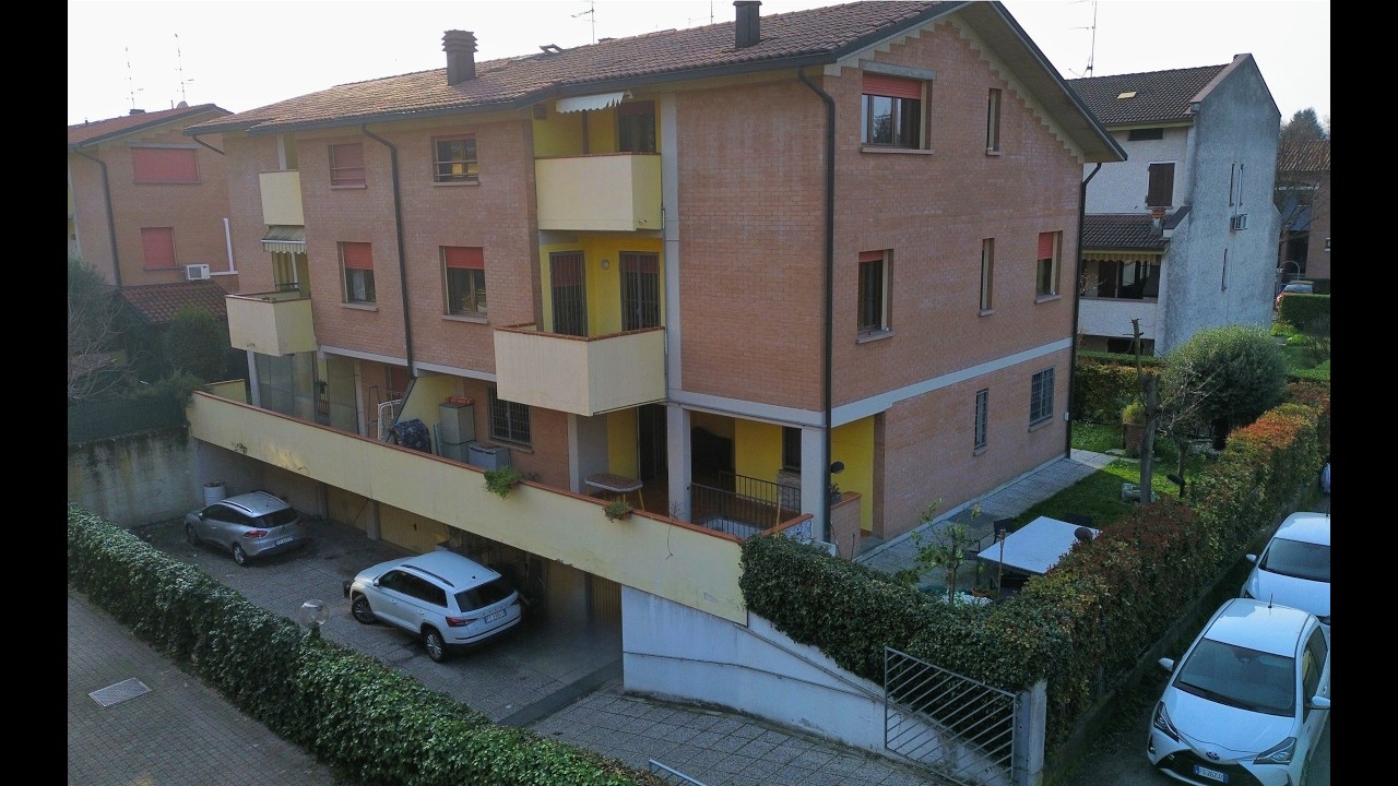 Villa a schiera di testa zona Buco del Signore (RE)