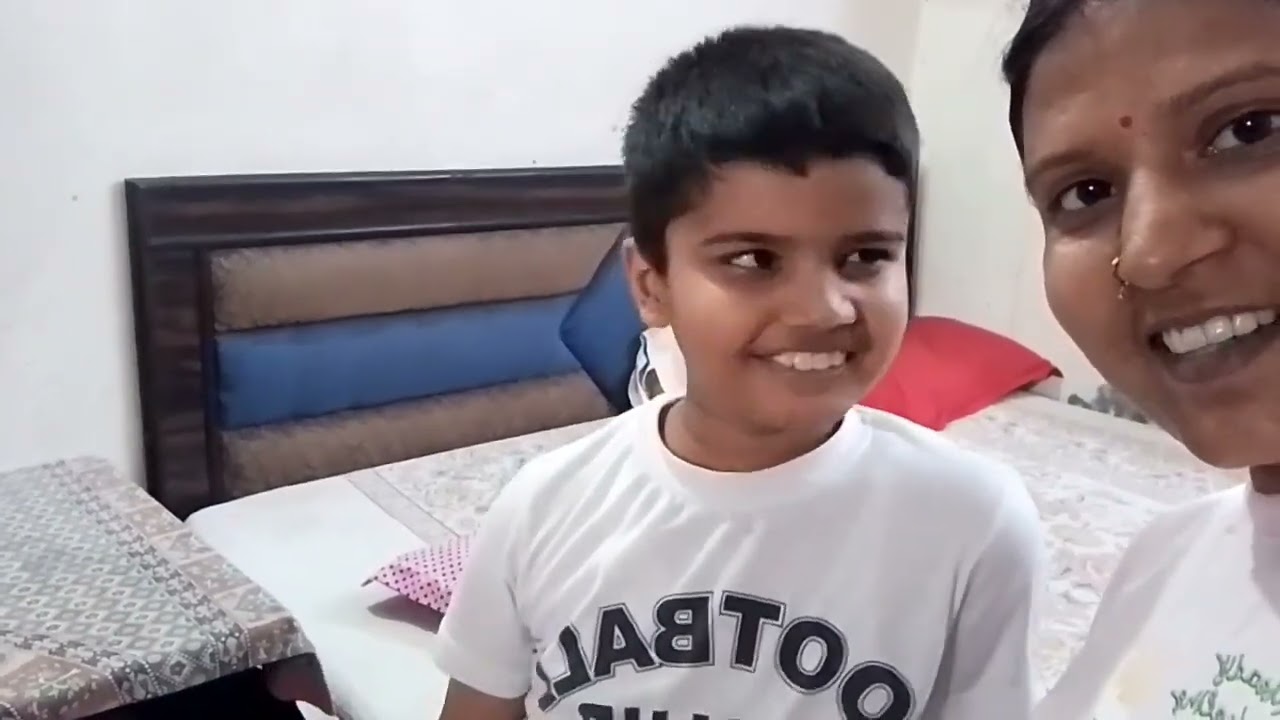 Vlog#Youtube 1 Vlog यह हमारा पहला ब्लॉग है इसमें हम आप लोगों को। अपने छत की शैर करेंगे। 💓💓