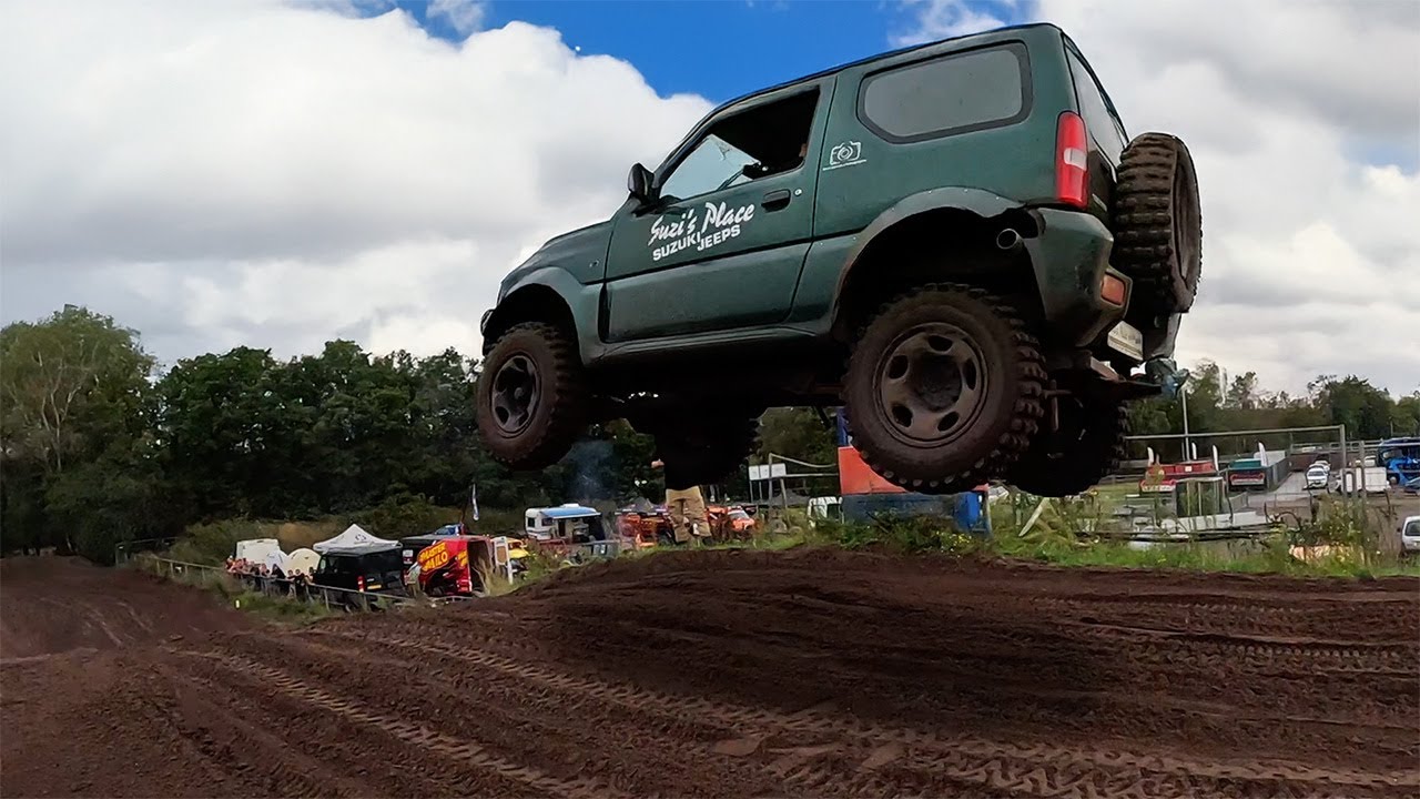 Springen met Suzuki Jimny