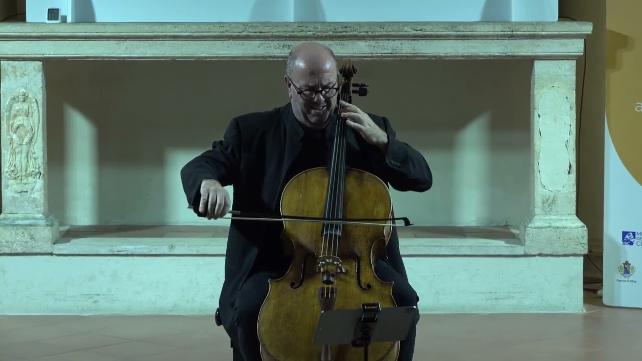 Johann Sebastian Bach: Suite n. 2 in Re minore BWV 1008