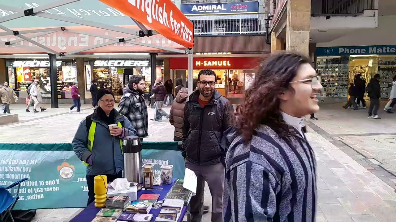 CHRISTIAN COMES TO CONVERT MUSLIMS