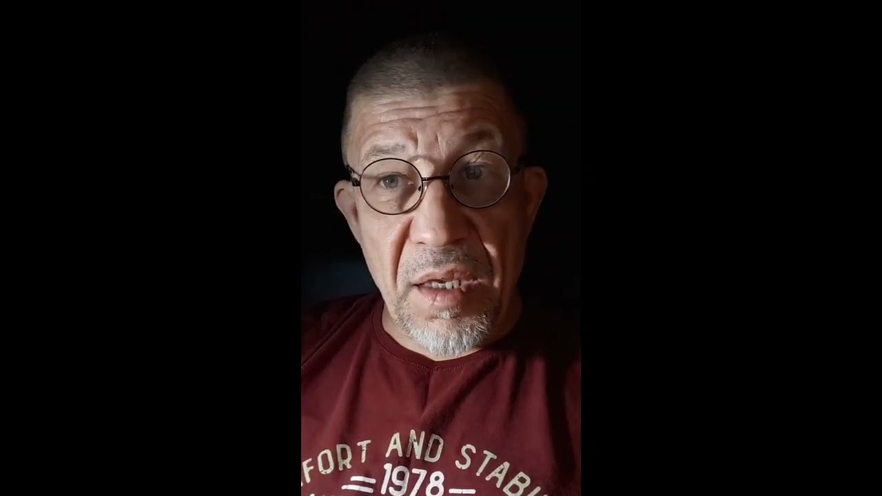Если вы думаете что женщинам нужен мужчина который не имеет вредных привычек то вы сильно ошибаетесь