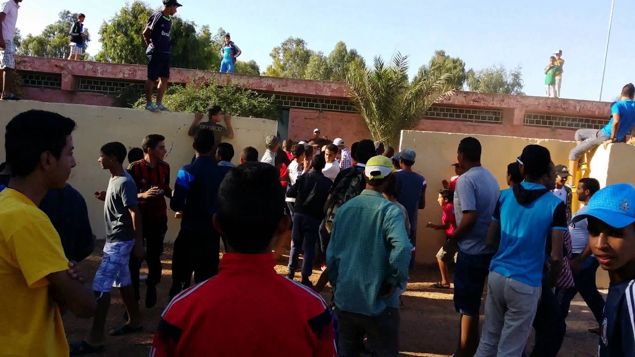 السكادي رئيس أولمبيك خريبكة وسط الجمهور الغاضب !!