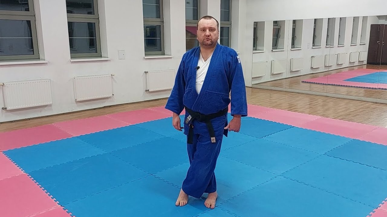 Judo - ayumi-ashi, czyli krok przestawny (Judopedia)