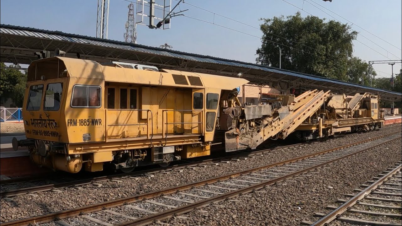 FRM MACHINE OF INDIAN RAILWAYS PASSING | Luni Junction Railway Station