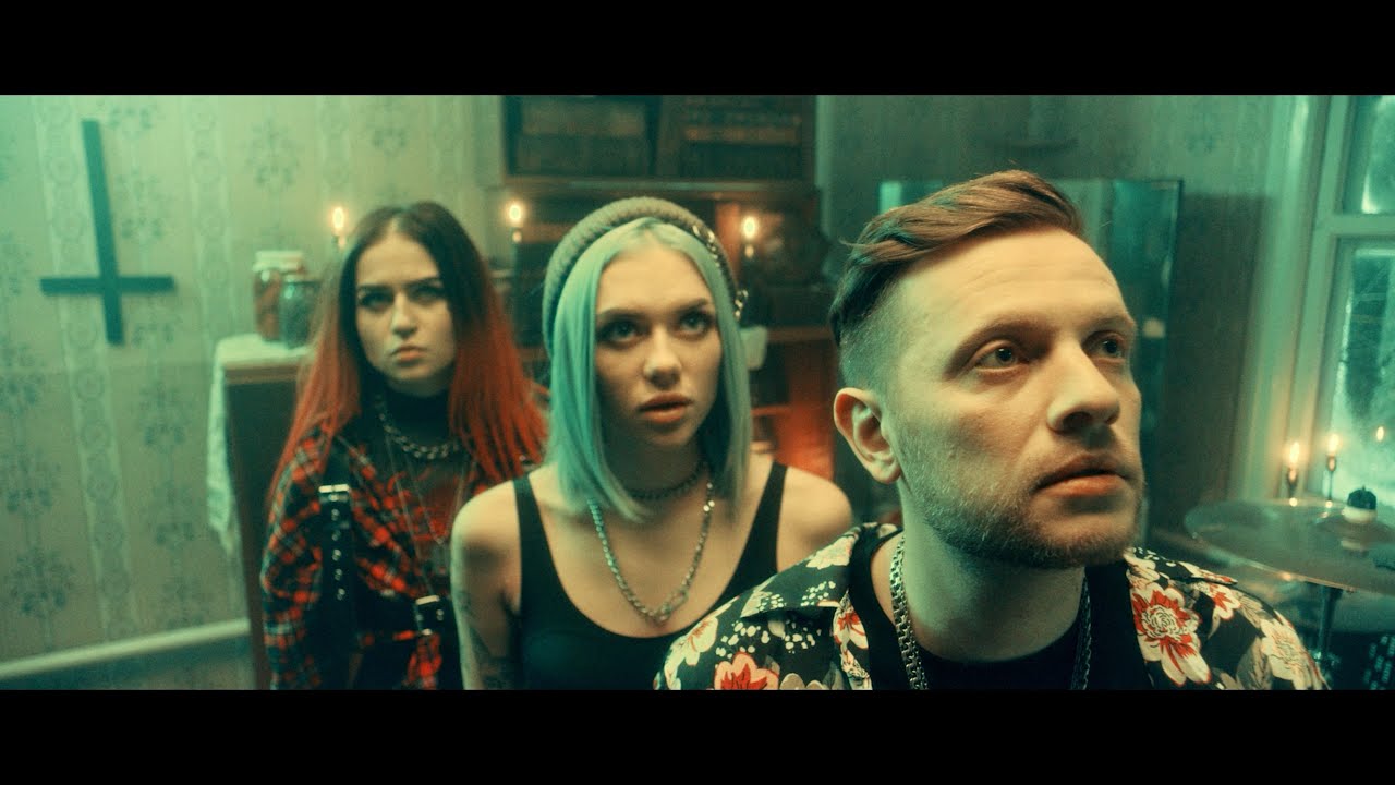 Anacondaz feat. кис-кис &mdash; Сядь мне на лицо (Official Music Video)
