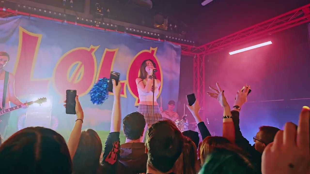 LØLØ - boohoo - Live in Manchester 2024