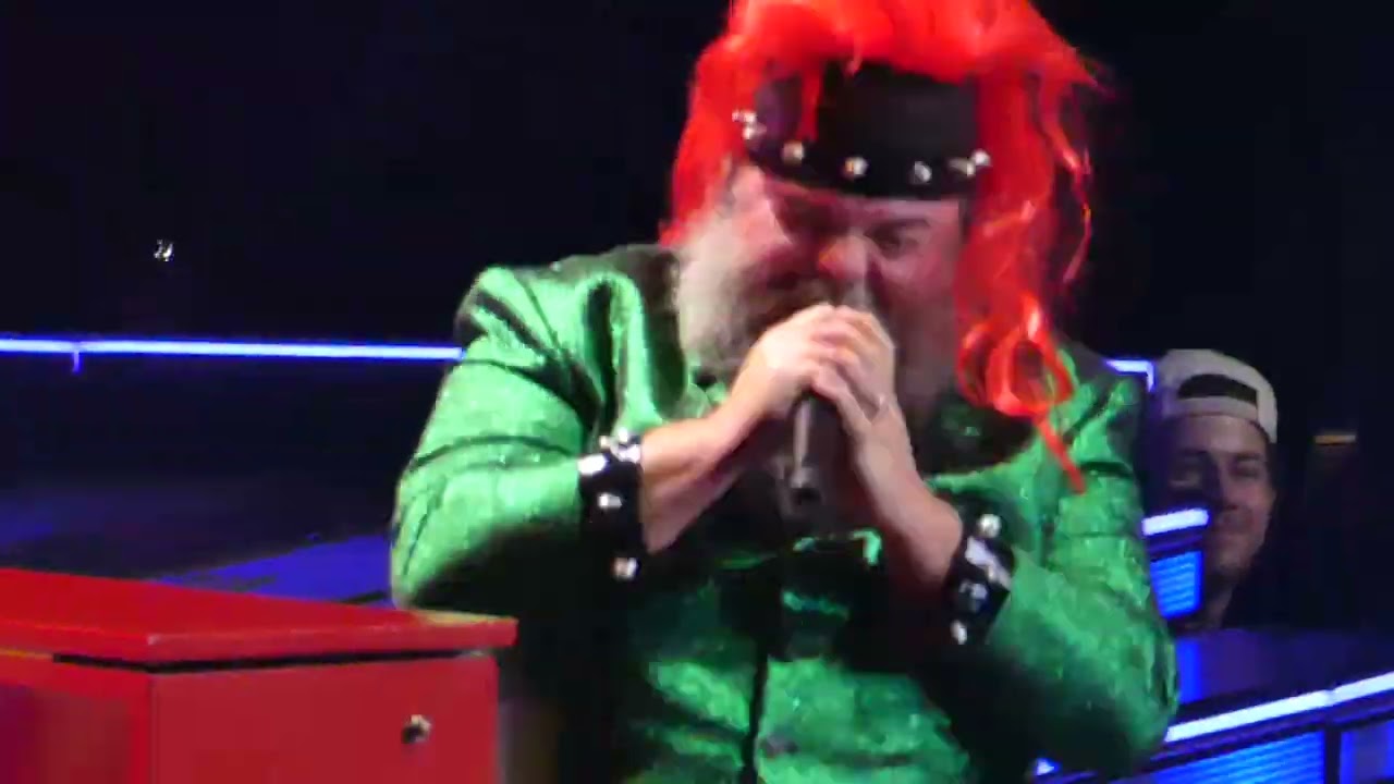Jack Black’s surprise performance at Jonas Brothers shocks fans December 9th, 2023 Barclays Center