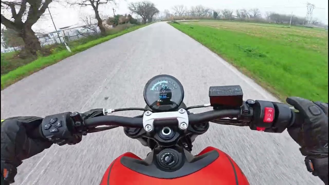 Triumph Trident 660 - Test Ride - 35Kw