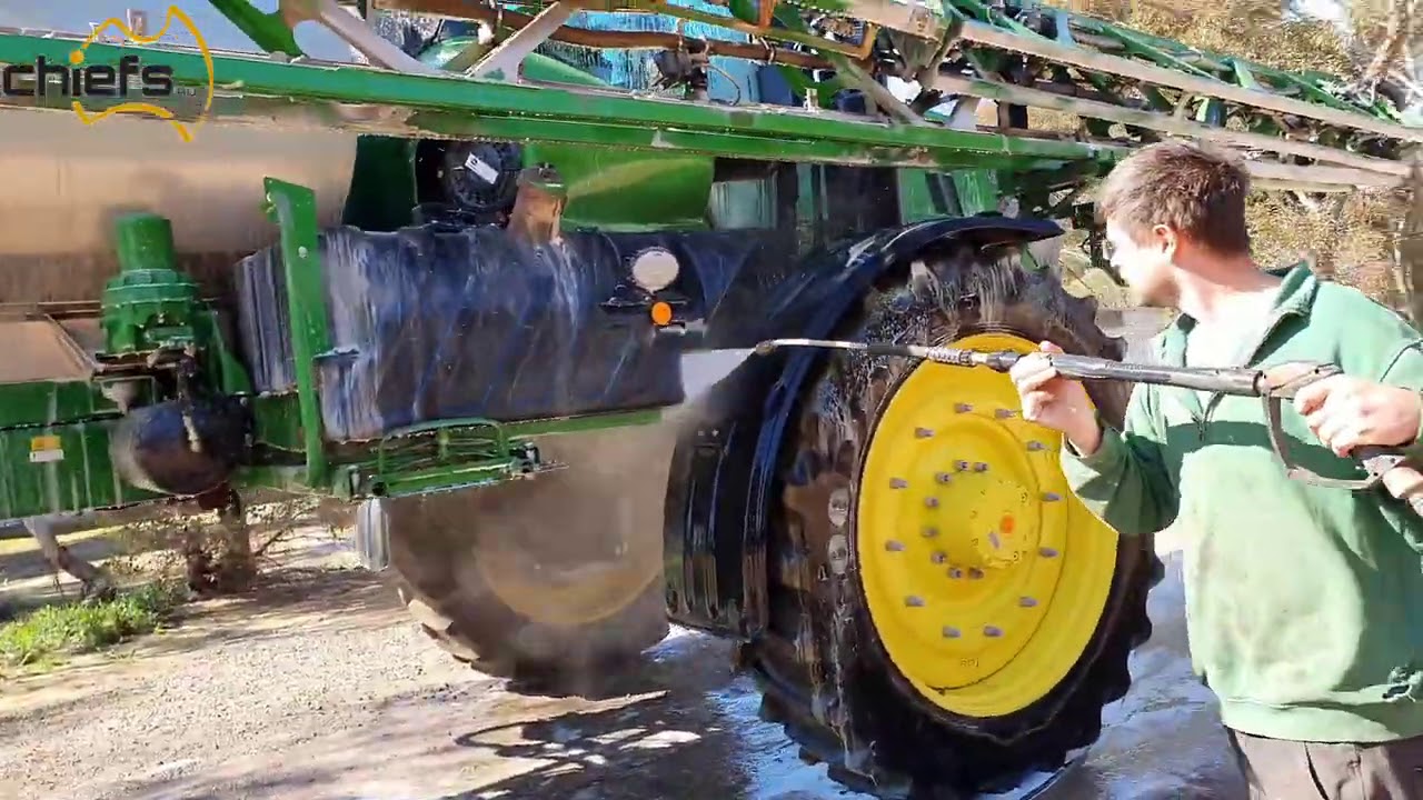 Cleaning agricultural gear using Kenotek's Cargo 4100