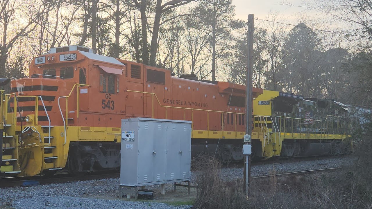 GC 536 Leads L781 with GC 543 and 533 trailing 