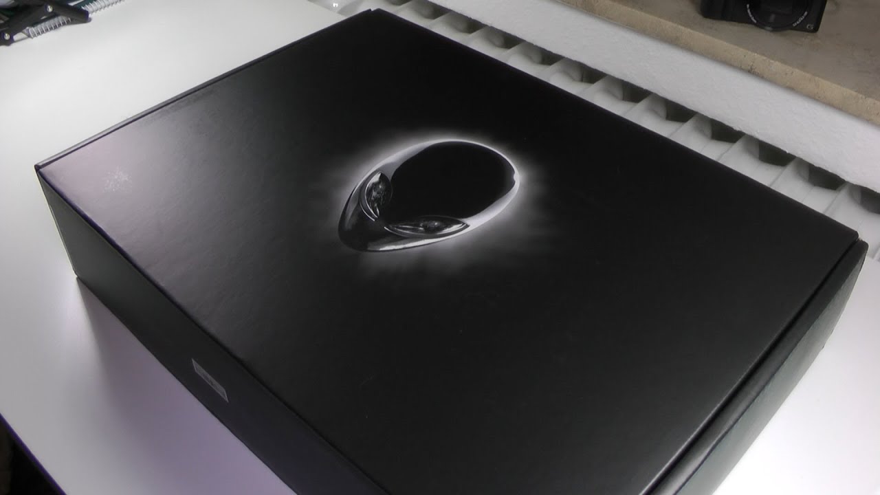 Alienware 14 Unboxing & First Look by TechCentury