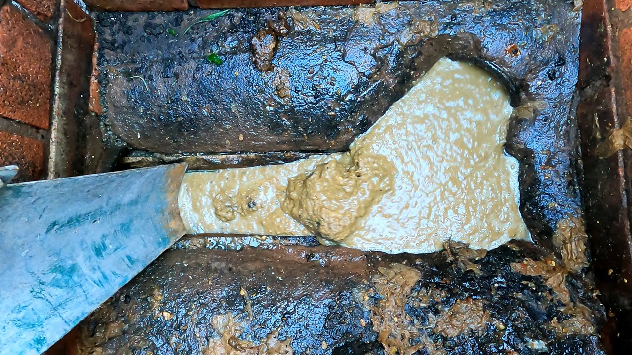 Oozy Manhole Unblock! Dave the Drain & Justin team up 💪