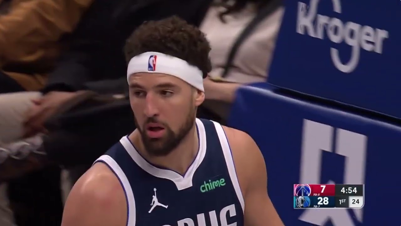 Klay Thompson Majestic 1st quarter 7/10 on 3's - Mavs record on 3 points in 1/4