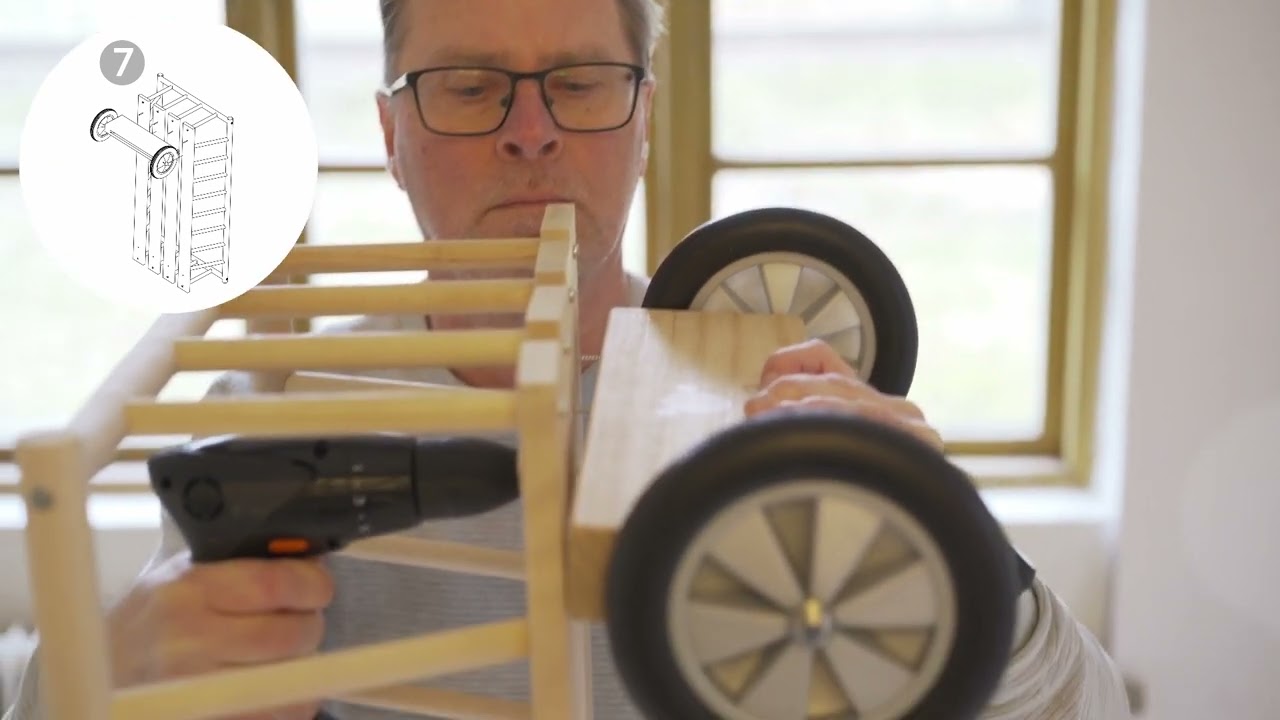 Micki's Pull along wagon - How to assemble