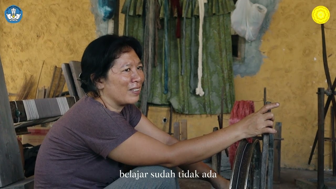 PKM - Usaha Kerajinan Tenun Ikat Tradisional Surya Indigo Hand Weaving | Buleleng Bali