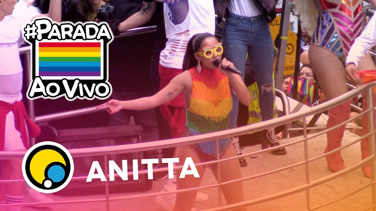 Anitta na Parada LGBT 2018 de São Paulo #ParadaAoVivo