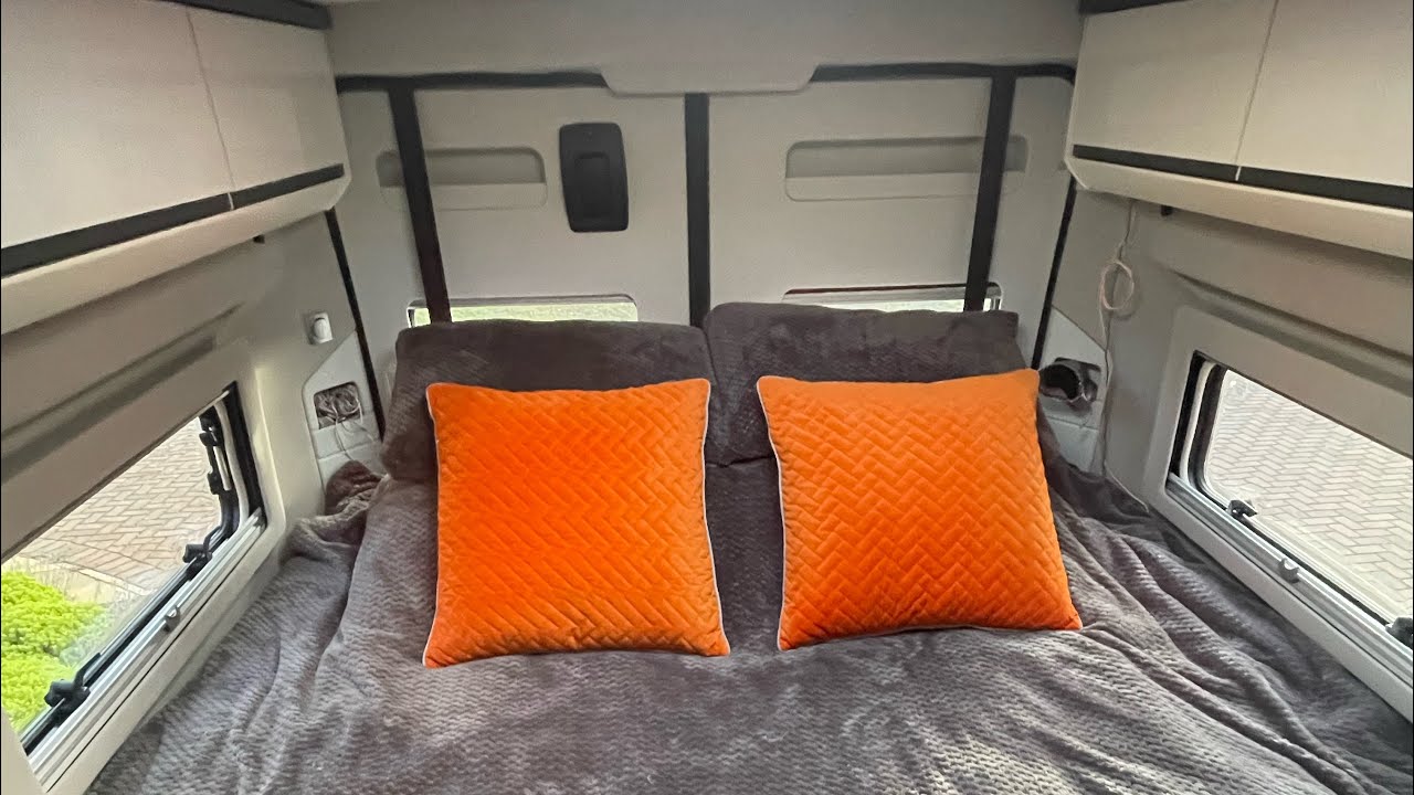 A look inside the Adria Twin Supreme 640 SGX - 21/22 model