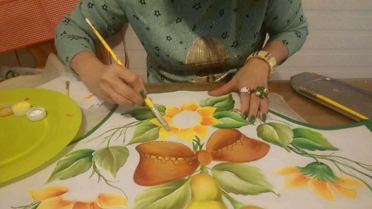 PINTANDO GIRASOL CON LA MAESTRA TERE GREGORIO