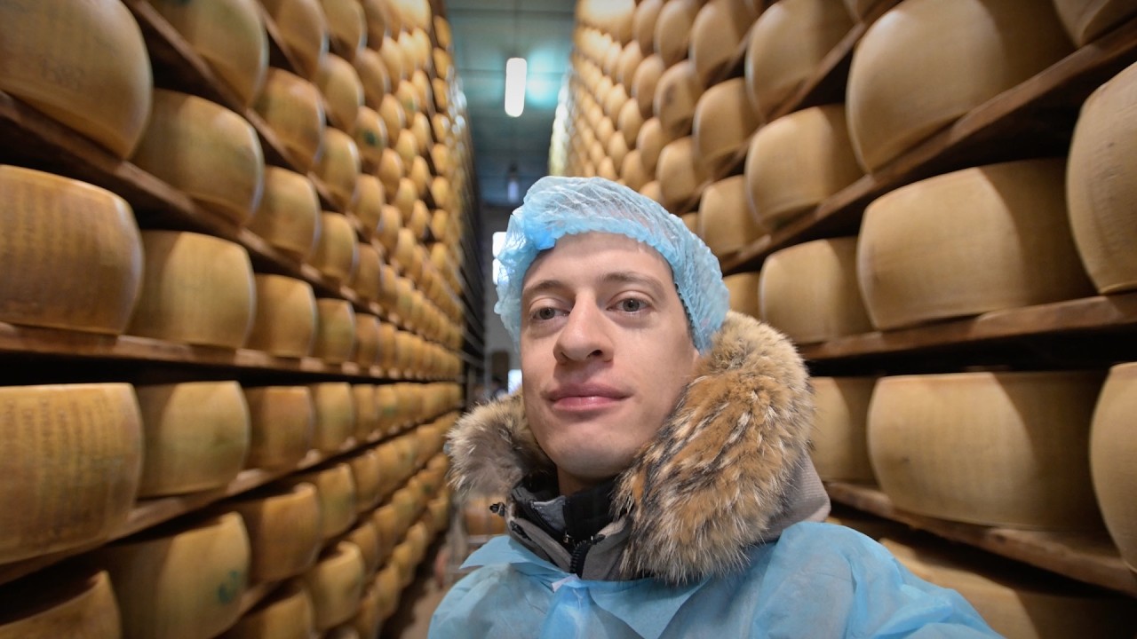 Dentro un Caseificio di Parmigiano Reggiano 🧀