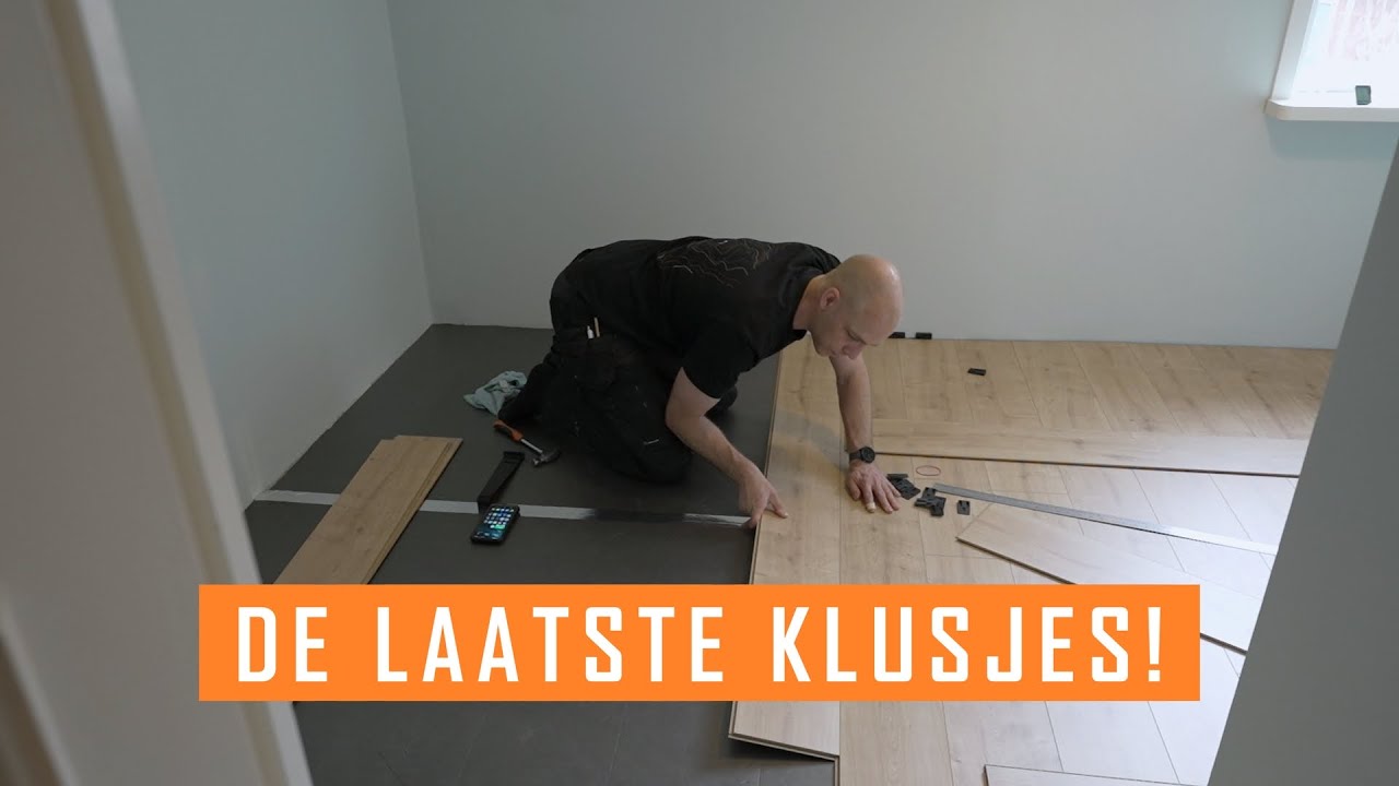 Een nieuwe vloer in de babykamer & op bezoek bij onze buurvrouw..!