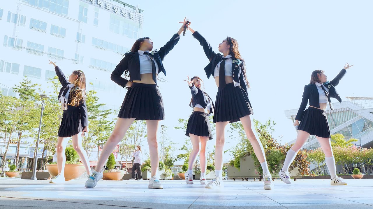 220902 버스터즈 BUSTERS '고장난 시계 Broken Clock' 4K 60P 직캠 @파주 버스킹 by DaftTaengk