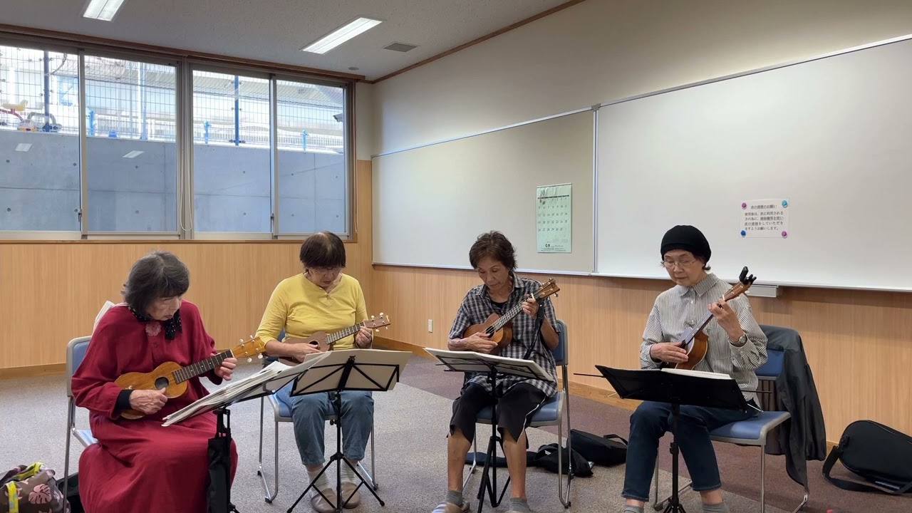 ウクレレグループ生徒さん「アロハオエ」ウクレレアンサンブル