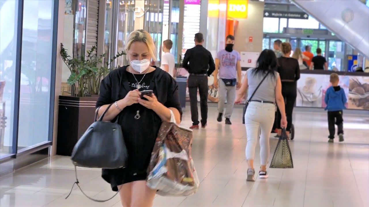 Policjanci przypominają: epidemia trwa. Sprawdzają, czy pamiętamy o maseczkach - Tczew, Tcz.pl