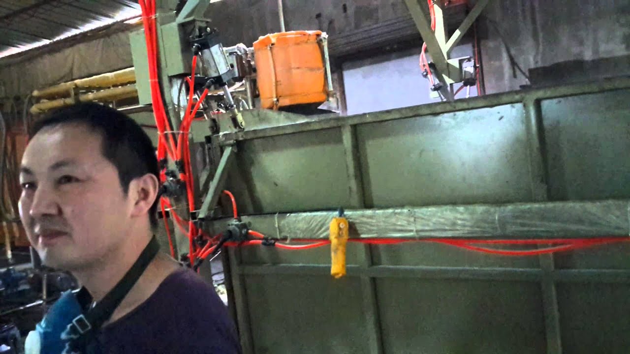 Semi Auto Batch Box Foaming Production Line with 4 big material tanks