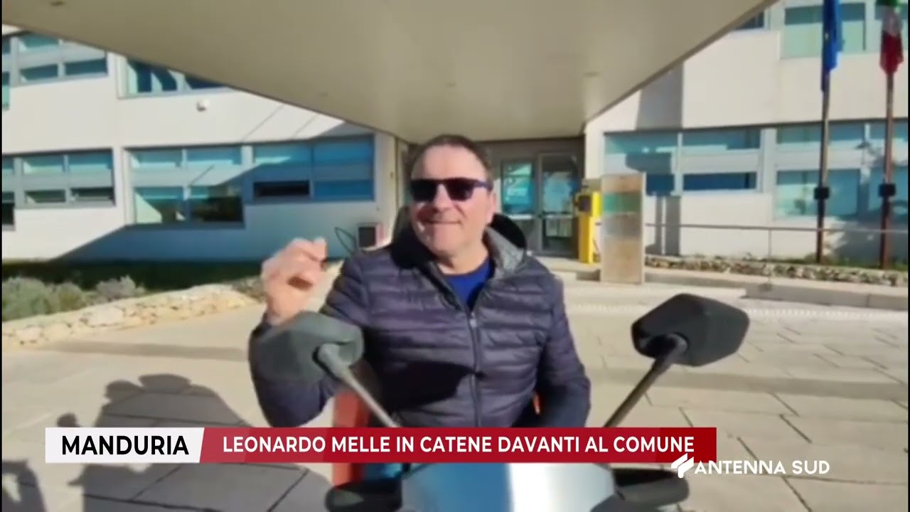 26 FEBBRAIO 2026 - MANDURIA (TA) - LEONARDO MELLE IN CATENE DAVANTI AL COMUNE