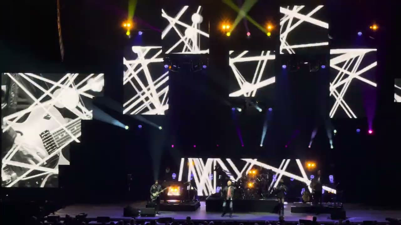 She's a River - Simple Minds Live at Climate Pledge Arena in Seattle, Washington 5/17/2025