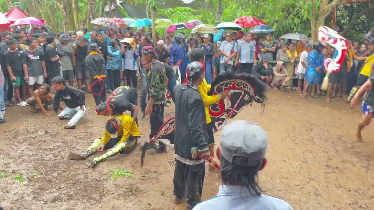 Janturan Dibuka, Ebeg Masuk Alamnya Sendiri