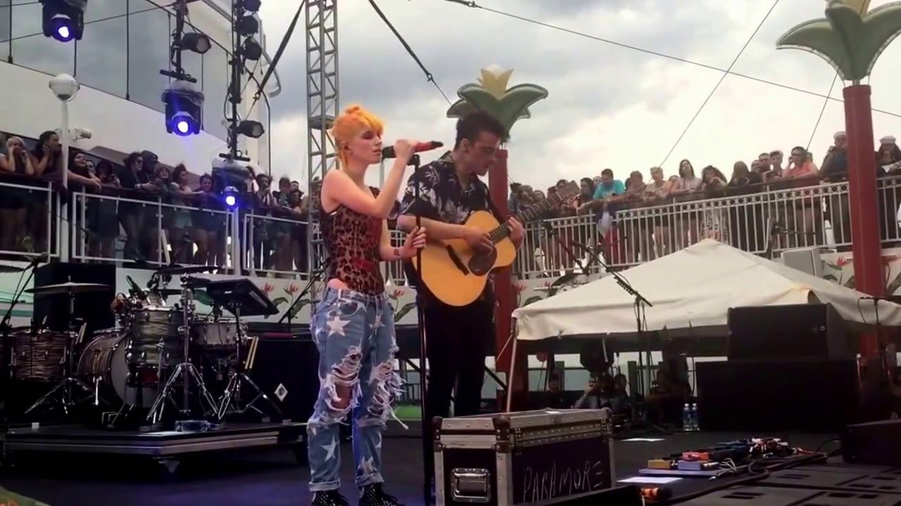 Paramore - My Heart @ Parahoy 2 (March 3rd, 2016)