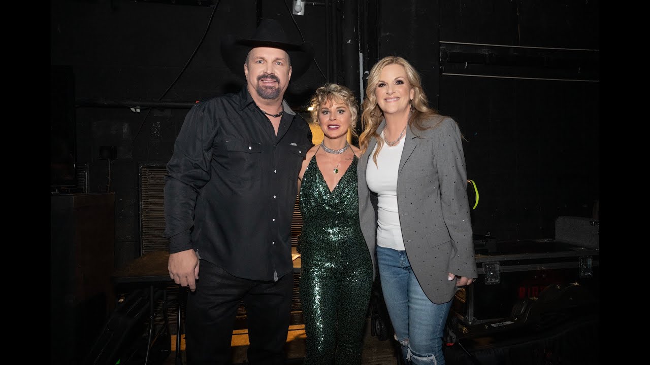 CLARE CUNNINGHAM - OPRY DEBUT - BEHIND THE SCENES (EXTENDED VERSION INC PERFORMANCE BY GARTH BROOKS)
